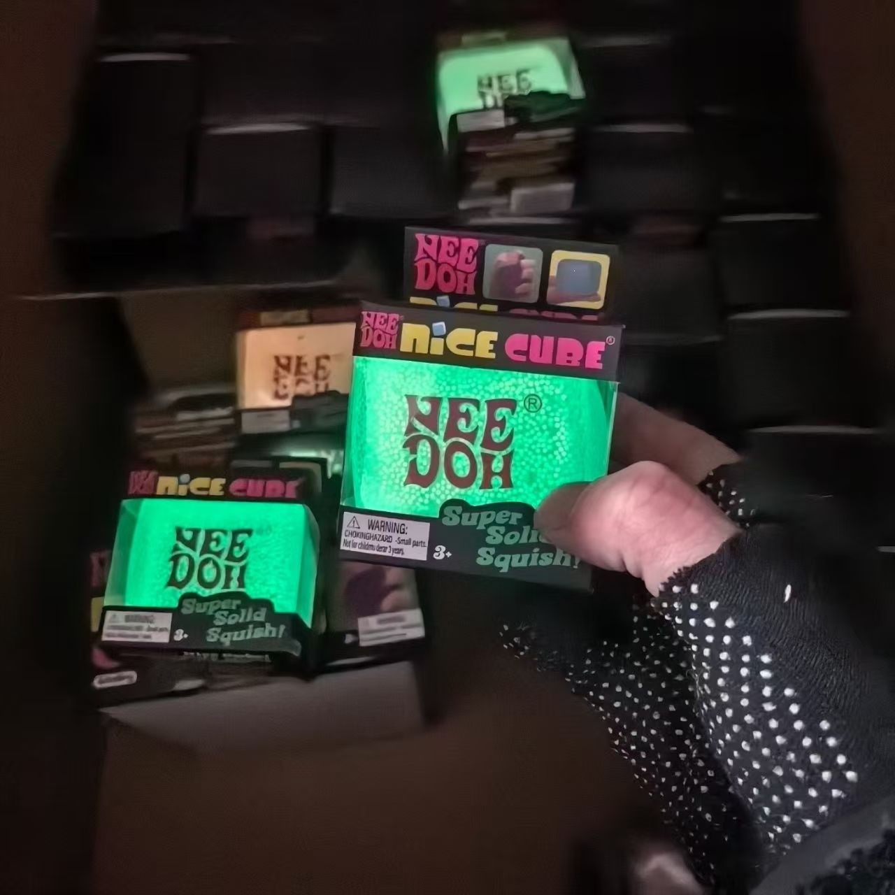 NEEDOH Maltose Glow in the Dar - Fidget Cube Original 评论和价格